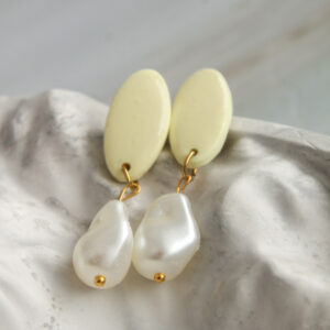 Butter Pearl Drop Earrings